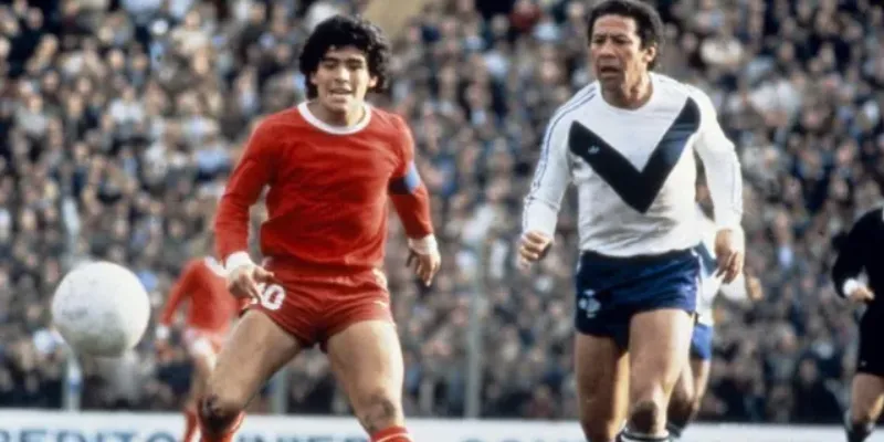 Tiểu Sử Của Maradona: Từ Argentinos Juniors đến Napoli