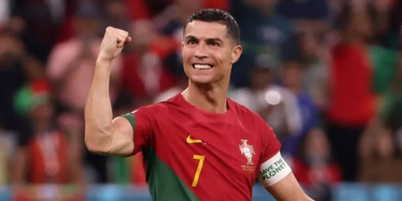 Tiểu Sử Ronaldo Bồ Đào Nha: Sự nghiệp quốc tế rực rỡ