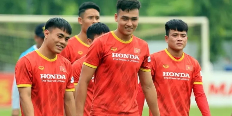 Tiểu Sử Cầu Thủ Bùi Hoàng Việt Anh: Tỏa sáng trên đấu trường quốc tế