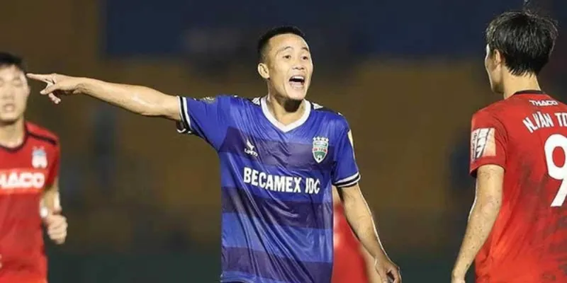 Tiểu sử cầu thủ Tô Văn Vũ: Từ bóng đá phủi đến V.League